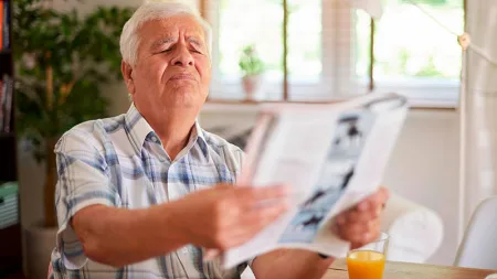 Baixa acuidade visual está associada à depressão em idosos, aponta estudo