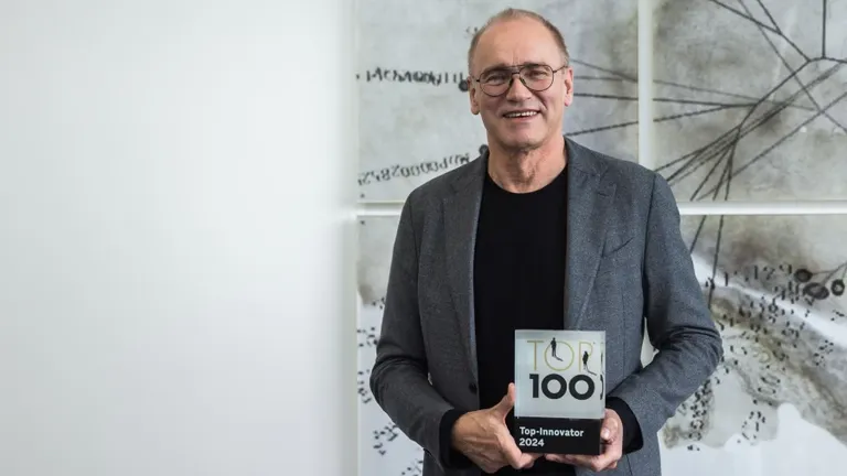 Schneider Optical Machines é premiada na Alemanha